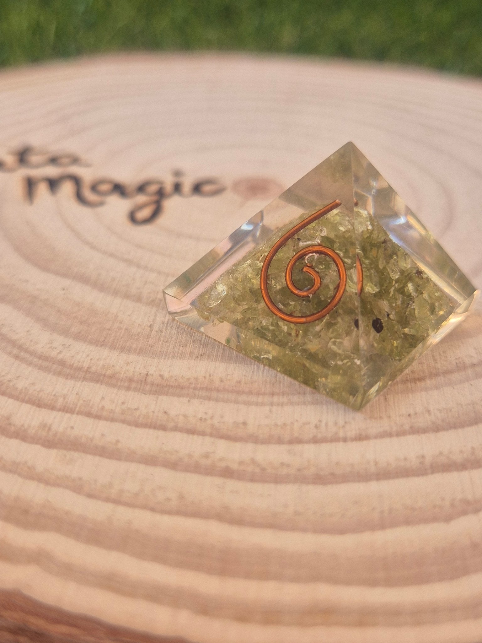 Mini Orgonitas 3x3cm - Armonía, Protección y Transmutación Energética orgonitaTienda esotérica Málaga - La Tienda de Tata Magic: tienda Esotérica en Málaga